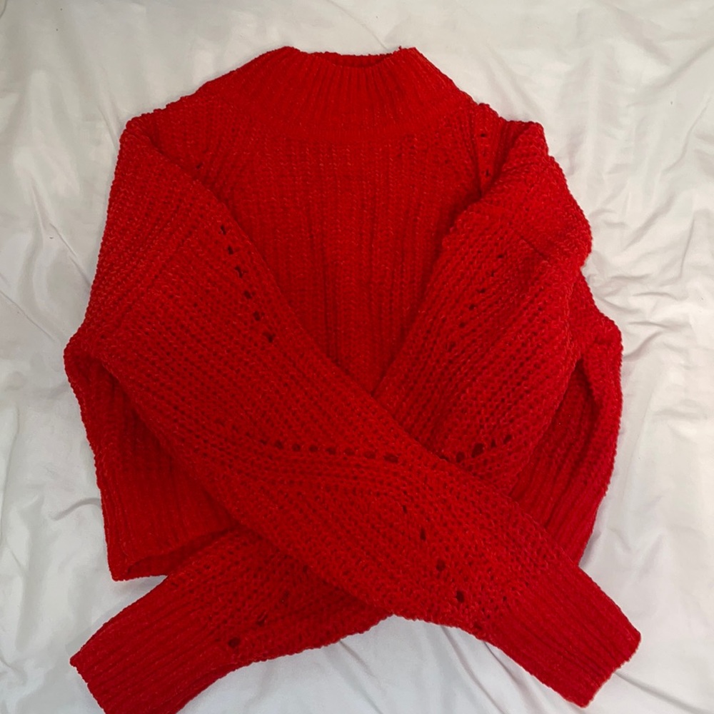 RED TURTLE NECK